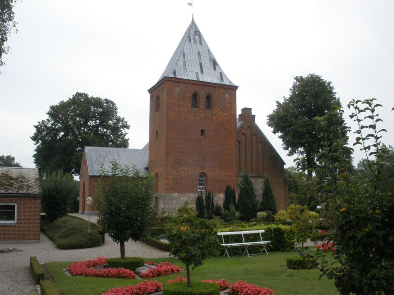 Vejlby kirke sdr. Hald.JPG